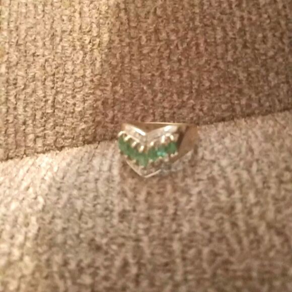 14k yellow gold Marquise Emerald and pave diamond ring size 7 - Picture 2 of 9